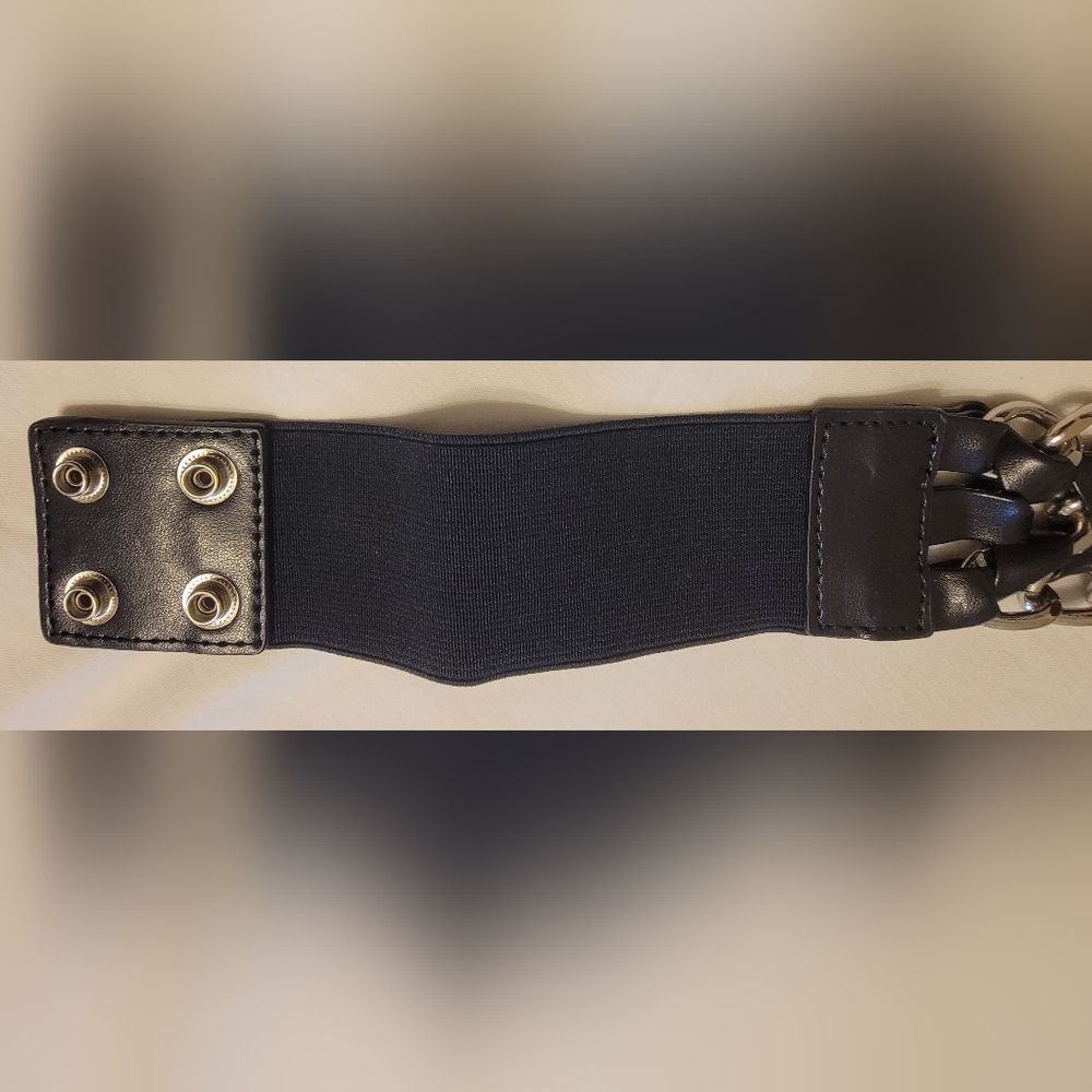 White House Black Market Navy Blue and Silver Chain Belt - Picture 4 of 4